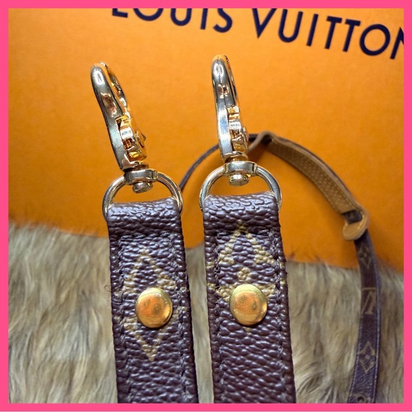 Louis Vuitton Monogram crossbody strap - Picture 6 of 10